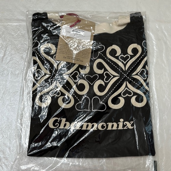 Alp-n-Rock SNOWFLAKE Vneck - Black - Picture 15 of 15